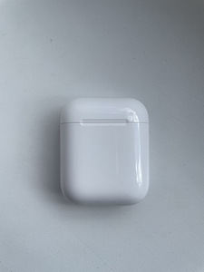 Чехол для AirPods 2 поколения (2 фото из 4)