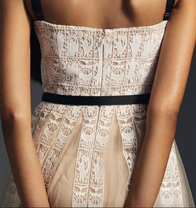 Anthropologie pidulik kleit M (5 foto / 7)