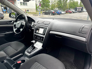 Skoda Octavia (11 фото из 11)
