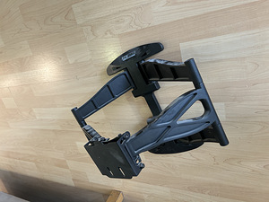 LG 43`" telekas seinakinnitusega (2 foto / 2)