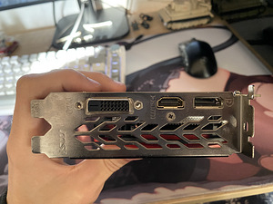 1050 ti MSI (3 foto / 3)