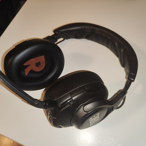Наушники JBL Quantum One (1 фото из 3)