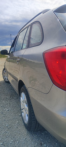 Skoda fabia (13 foto / 15)