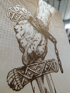 "Vinland Saga" manga paneel vineerile põletatud (3 foto / 3)