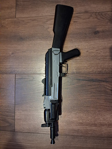 Продам ак в комплекте 2 бункера и 1 акум на 8.4 V цена (2 фото из 6)