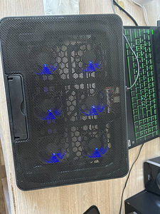 HP Pavillion Gaming 15 / HyperX Cloud II / HyperX Pulsefire (10 foto / 10)