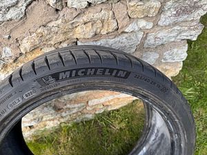 Michelin Pilot Sport 225/40 R19 (3 foto / 4)