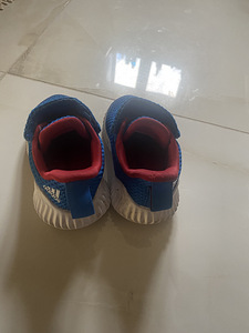 Adidas 21 размер (3 фото из 3)