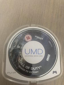 Psp The sims 2 . Call of duty(roads to victory) (3 foto / 3)