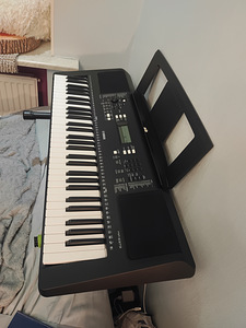 YAMAHA süntesaator + kingituseks alus! (5 foto / 6)