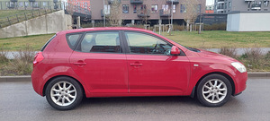 KIA CEED- 1.6D-85 кВт (8 фото из 13)