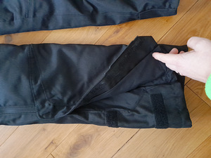 Naiste mootorratta jope ja püksid (4 foto / 5)