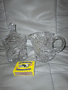 Tšehhi kristallkomplekt suhkrutoos, koorekann kõrgus 9 cm (2 foto / 4)