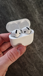 Airpods 4 (2 фото из 5)