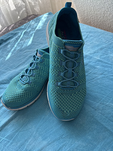 Skechers (2 фото из 4)