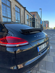 M/V Porsche Panamera (5 foto / 12)