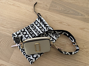 Сумка Marc Jacobs Snapshot 100% оригинал (6 фото из 7)