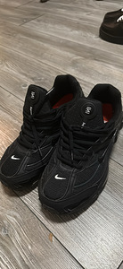 Nike x supreme air shox (4 foto / 5)