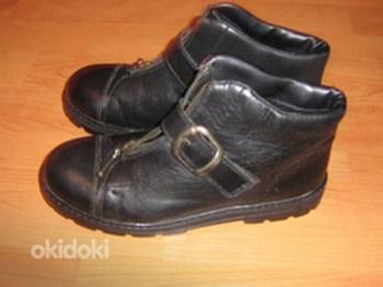 Новая черная зимняя обувь No. 35 (фото #2)