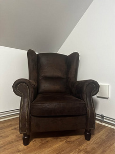 Tugitool antiikstiilis (4 foto / 5)