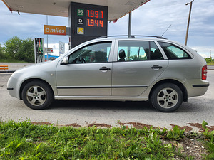 SKODA FABIA 1.2 47kw (6 foto / 10)