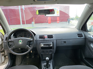 SKODA FABIA 1.2 47kw (9 foto / 10)