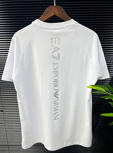 Meeste t-särgid EA7, uued. (2 foto / 4)