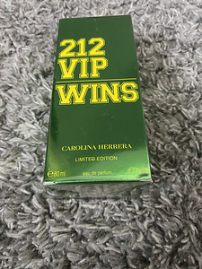CAROLINA HERRERA 212 Vip Wins Edition EDP 80ml (2 foto / 2)