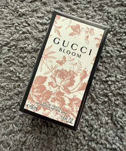 Naiste lõhn Gucci bloom 50ml edt (1 foto / 1)