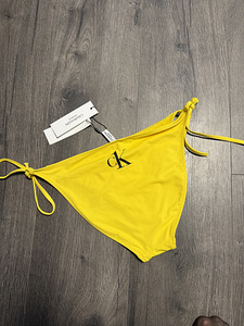 Calvin Klein новые бикини низ L оригинал (2 фото из 4)