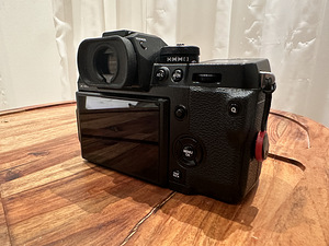 Fujifilm X-H1 (2 foto / 3)
