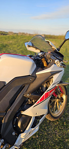 Yamaha YZF-R125 2022 60th WorldGP Anniversary Edition (A1) (8 foto / 10)