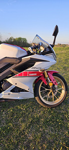 Yamaha YZF-R125 2022 60th WorldGP Anniversary Edition (A1) (10 foto / 10)