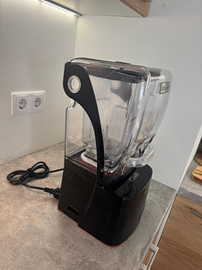Blendtec Professional 800 – profiklassi blender (2 foto / 4)