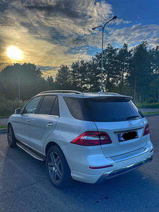 Mercedes ML 350 auto (5 foto / 15)