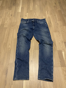 Джинсы Armani (2 фото из 4)