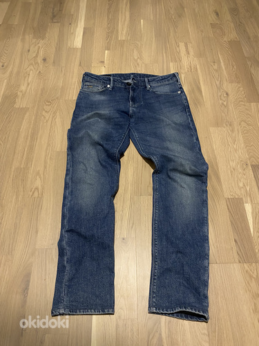 Джинсы Armani