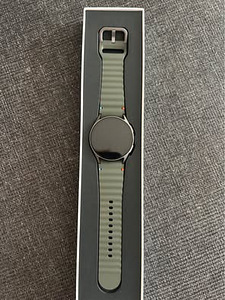 Samsung Galaxy Watch 7 (2 foto / 3)