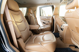 Cadillac Escalade (8 фото из 9)