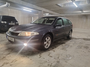 Renault Laguna (2 фото из 11)