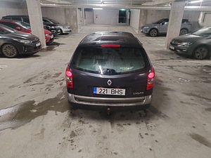 Renault Laguna (4 фото из 11)