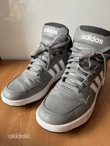 Кроссовки Adidas (фото #1)