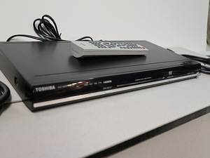 Multiregion DVD player Toshiba SD-470EKE (3 foto / 8)