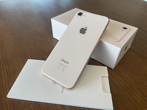 iPhone 8 64gb rose gold (2 foto / 2)
