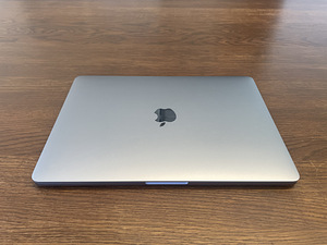 Macbook Pro 13" 2017 2,3GHz/8Gb/250Gb/RUS (1 foto / 2)