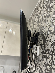 TV Samsung (2 foto / 3)