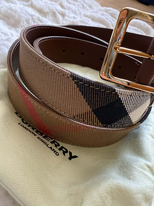 UUS Burberry vöö (2 foto / 5)