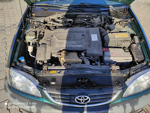 TOYOTA AVENSIS (2 foto / 12)