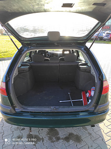 TOYOTA AVENSIS (12 foto / 12)