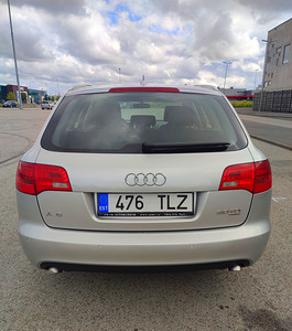 Audi A6 Avant Quattro 2007 (10 foto / 14)